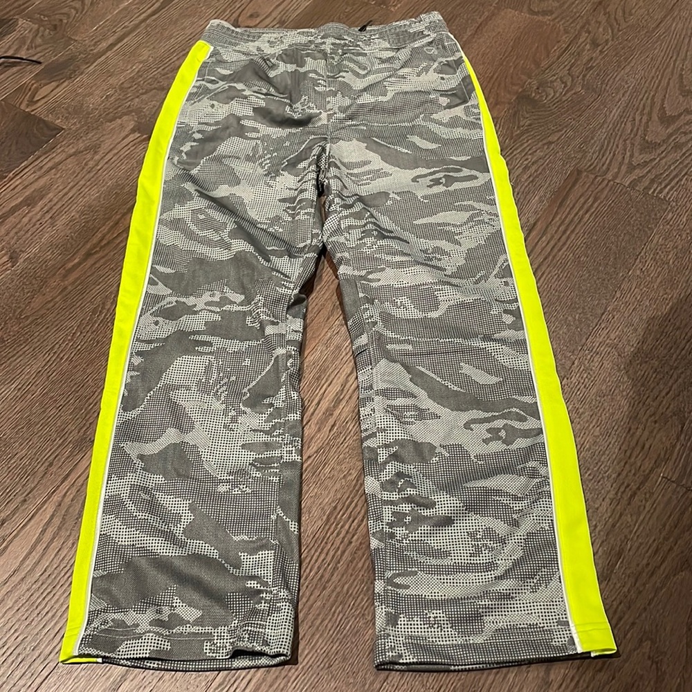 10/10 Gap fit sz M youth Athletic Pants